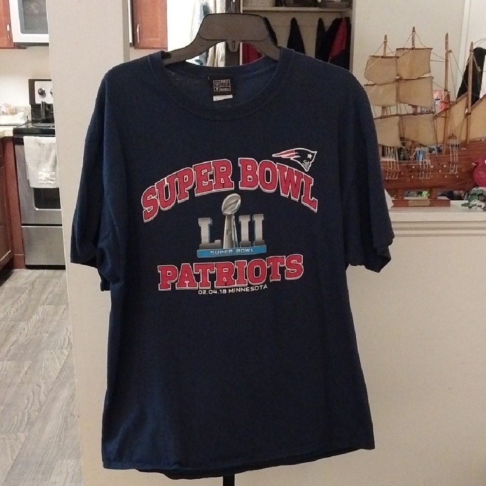 Super Bowl LII Patriots T-Shirt(Like New)